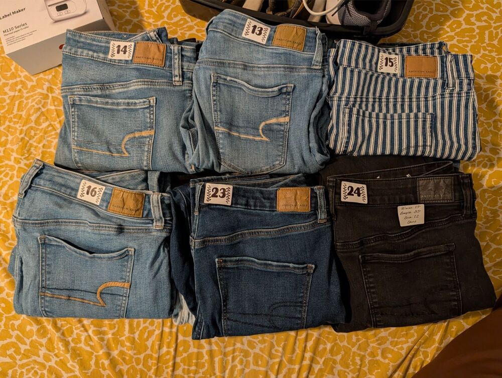 American Eagle Women’s Jeans Lot of 24 Jeans